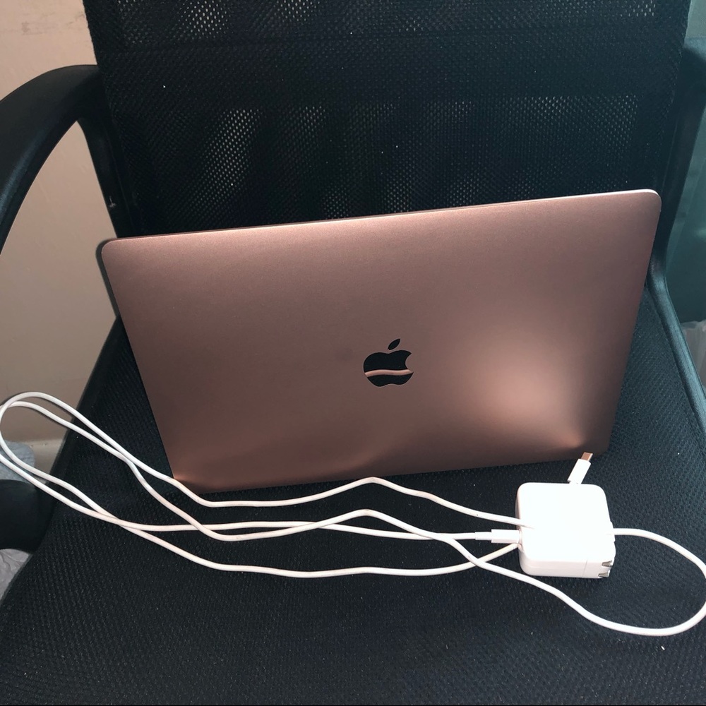 MacBook Air - Picture 4 of 4